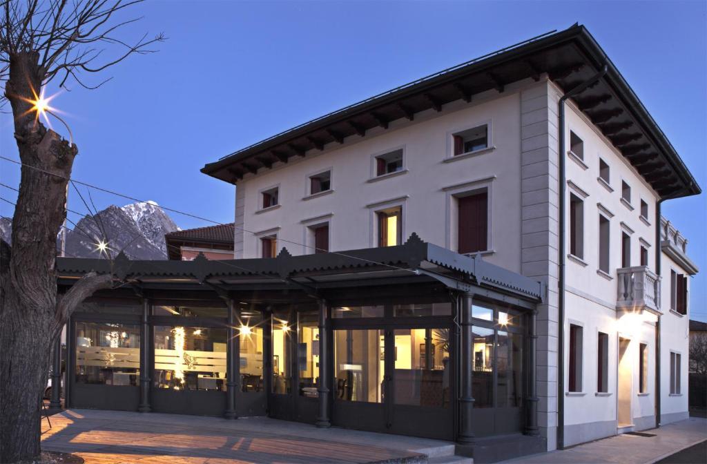 La Locanda Alla Stazione Ponte nellʼAlpi Exterior foto